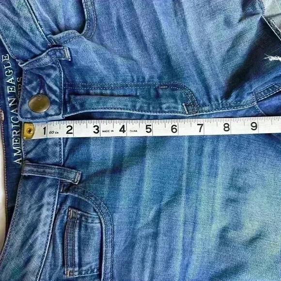 American Eagle Super Stretch Hi-Rise Shortie Denim Raw Hem Cuffed Shorts Size 0 - Picture 6 of 8